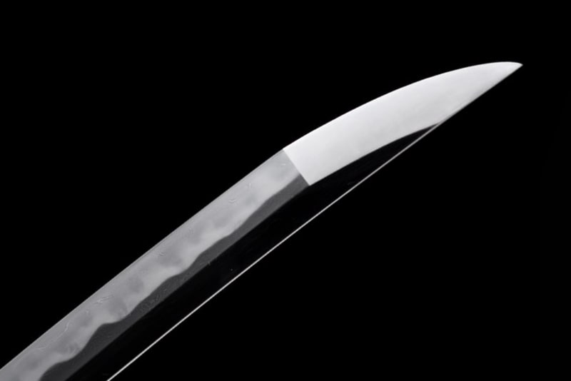 Katana wykuta z tradycyjnej stali tamahagane